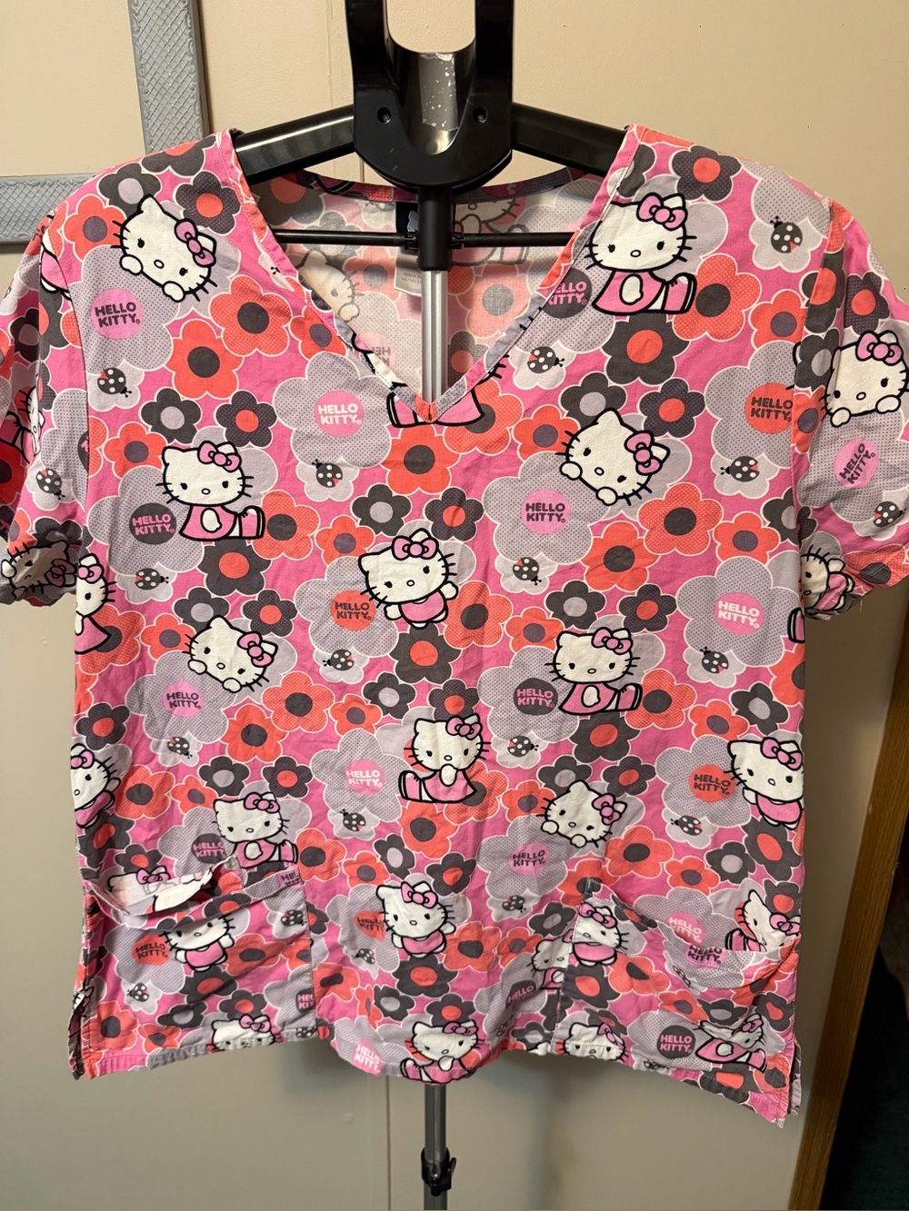 Cherokee Hello Kitty Floral V-Neck Scrub Top Size L Pink Orange Grey Sanrio